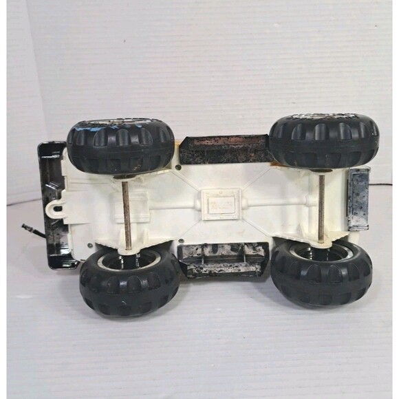 Remco Tuff Ones 1993 Flame Out 4x4 Pickup 12" Fire Truck Toy Vintage Collectible - Picture 6 of 7